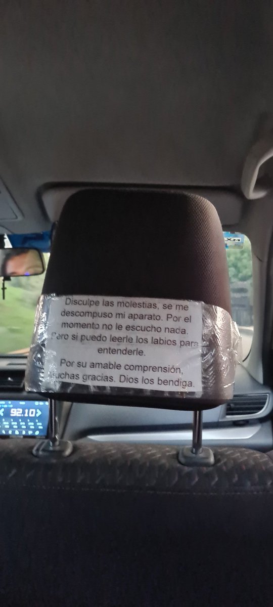 AlnsoBravo's tweet photo. Banda, a este conductor de @Uber_MEX se le descompuso su aparato de escucha y se le dificulta leer los labios por los cubrebocas.

¿quién le entra a juntar una lanita y echarle la mano para que compre su aparato y siga chambeando con dignidad?

@ChumelTorres @RicardoBSalinas https://t.co/1RpVh2Y5yp