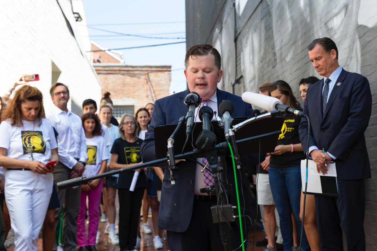 Thanks to all who attended, reported on our event, and contributed to making it a huge success. It boosted our spirits.
We hope <a href="/POTUS/">President Donald J. Trump</a> is willing to meet with our families soon and #bringthemhome 

Photo credit: <a href="/kennygiarla/">Kenny Giarla</a>