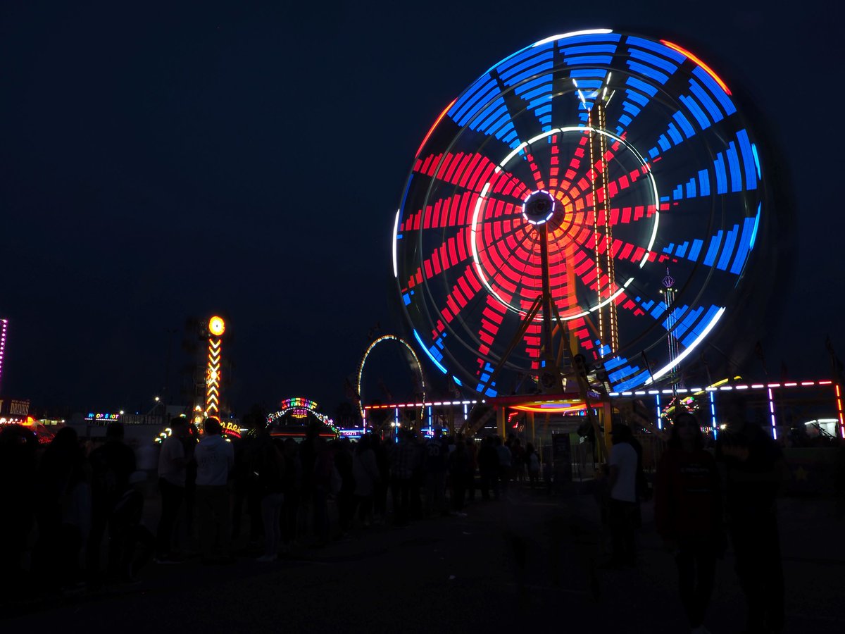 We had a great first day of Westerner Days and it's not over yet! Midway, Music and Games are open until Midnight. Fireworks at 11pm! Have a great night everyone! 🎡