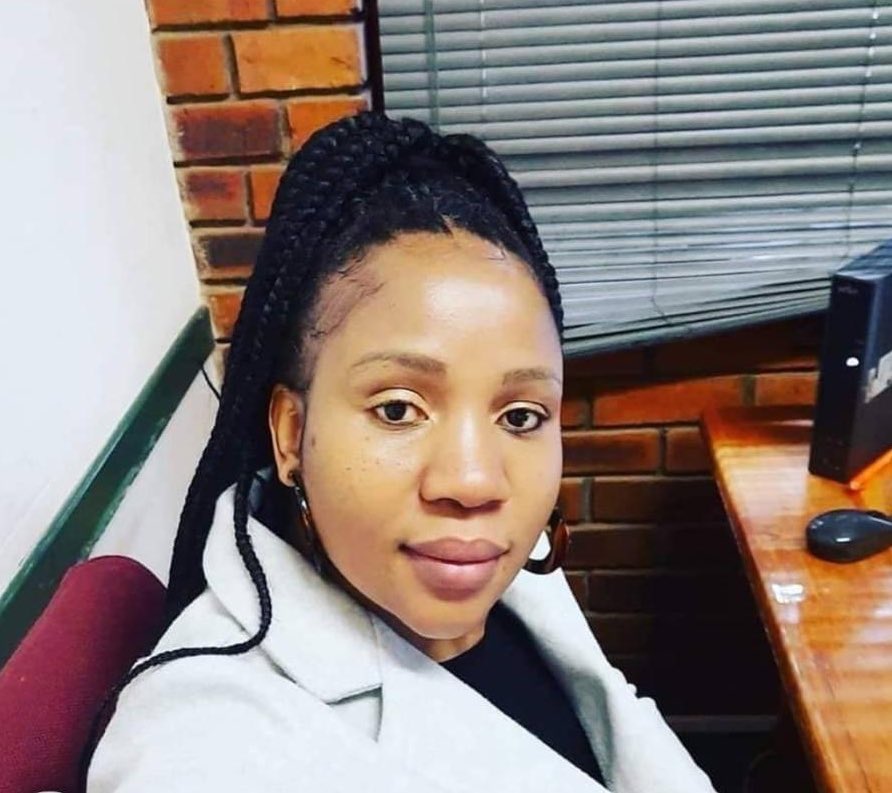 AdvoBarryRoux's tweet image. #MissingPerson 

Bathabile Moripe who works for the Department of Employment and Labour (Mbombela Labour Center). She was last seen on 15 July 2022 leaving Preston Pad wearing black. She hasn't been seen since. If anyone knows her whereabouts please her brother 082 219 0140