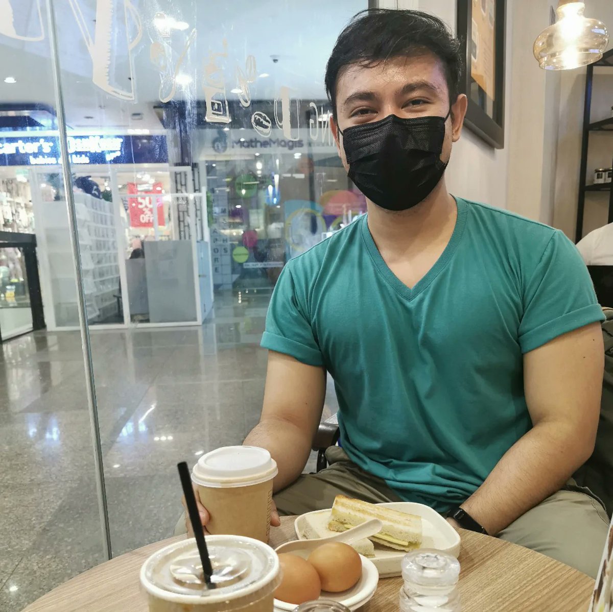 estoymarkangelo's tweet photo. Pag pasok ko sa Landmark Glorietta amoy durian. It reminded me of Singapore kaya eto biglang nag crave sa Kaya toast with soft boiled Egg 🥚🇸🇬🥪.
📌Nanyang, Greenbelt 5
#food #foodphotography #smashingnosh #foodph #kayatoast #pinoy https://t.co/KNLLhbshQj