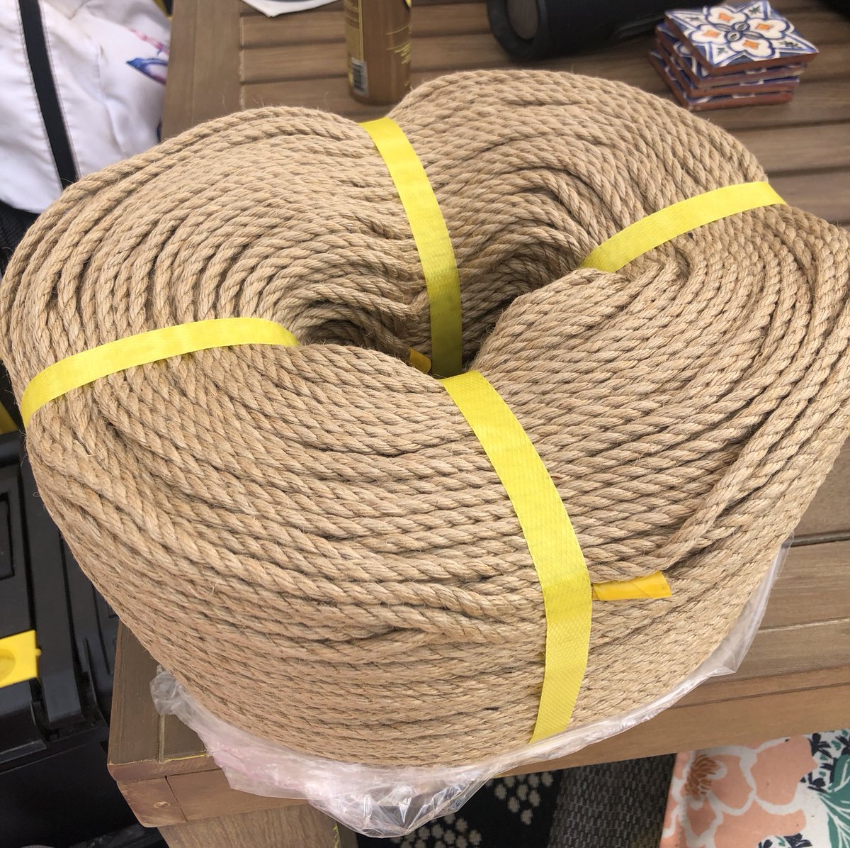 bexy_unbound's tweet photo. It’s been a bit since I’ve posted. I’m still here. Still doing ropey things. Currently working on conditioning my new rope kit. Can’t wait to actually tie with it! https://t.co/sqwageOsll