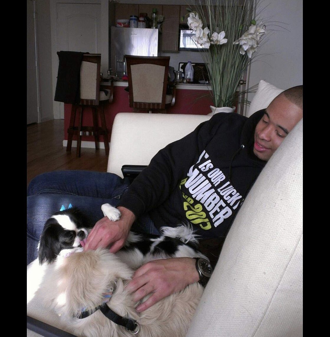 Wayback Wednesday. Me at my Aunt’s house petting her dogs. Picture is from March 2013. #waybackwednesday #waybackwednesdays #wayback #oldpic #oldpictures #dogs #puppies #puppy #lyvbroadway #carrollton #carrolltontx #carrolltontexas #dallas #dallastexas #dallastx #averycarriere