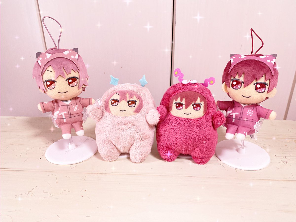 ダイソーのぬいぐるみスタンド、アイナナきらどるおすわりぬいでも