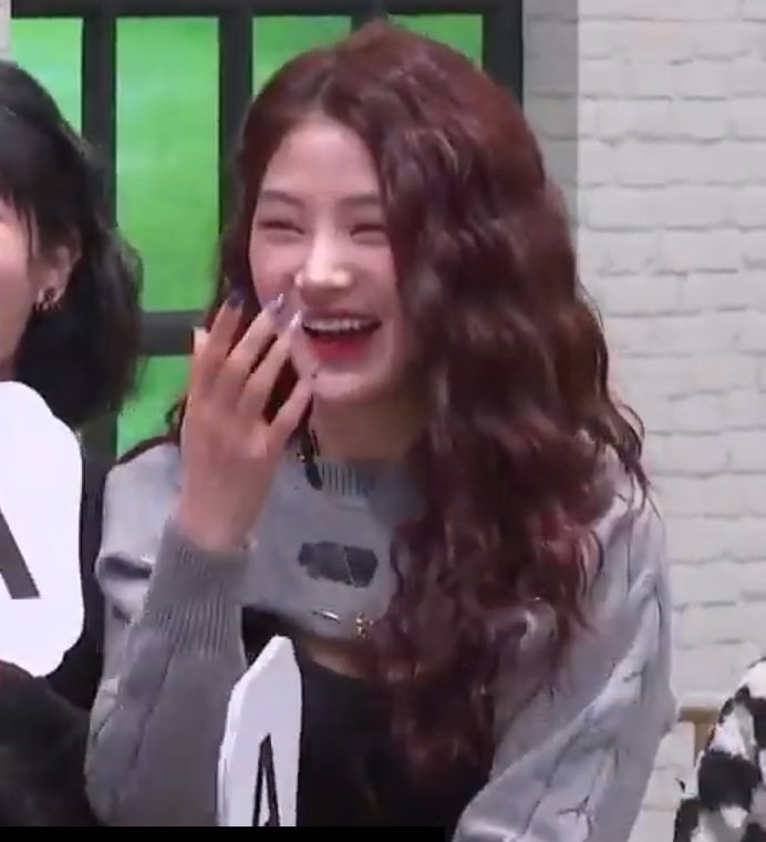 prettyubing's tweet photo. #yubing smile is so precious https://t.co/FFb3098nY3