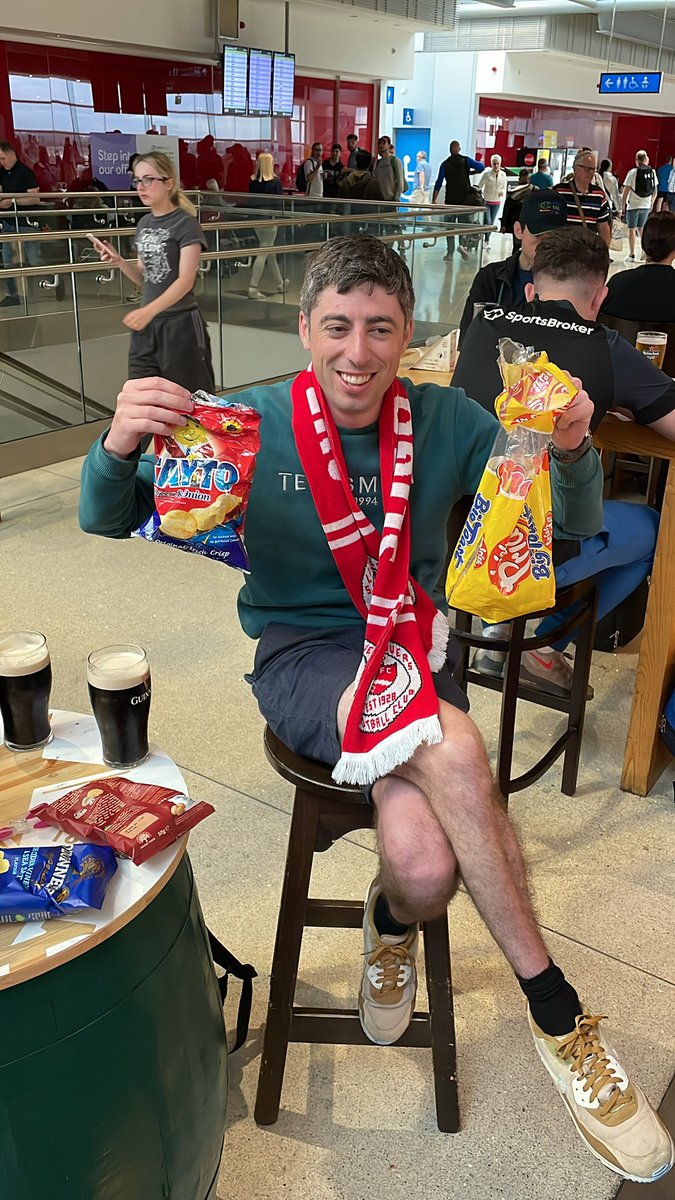 SRFC_DSC's tweet photo. #WellMudder I brought the dinner with me! #DSContour 🔴⚪️ https://t.co/Ef9styUGrw