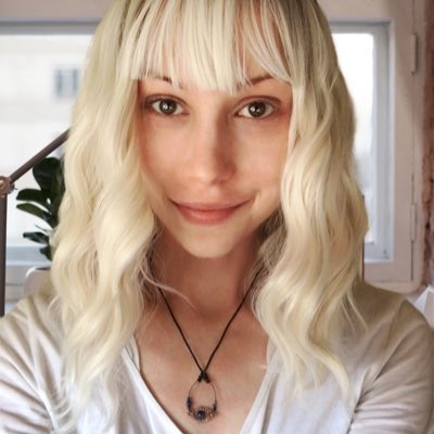 Jenna_Newbery's tweet photo. I am feeling good about myself today so I think itβs time for a #NewProfilePic π #selfie #feelinggoodtoday #chronicillness #eczema #healing #autoimmune #flareup #selfconfidence #selflove https://t.co/haRFwSMxWa