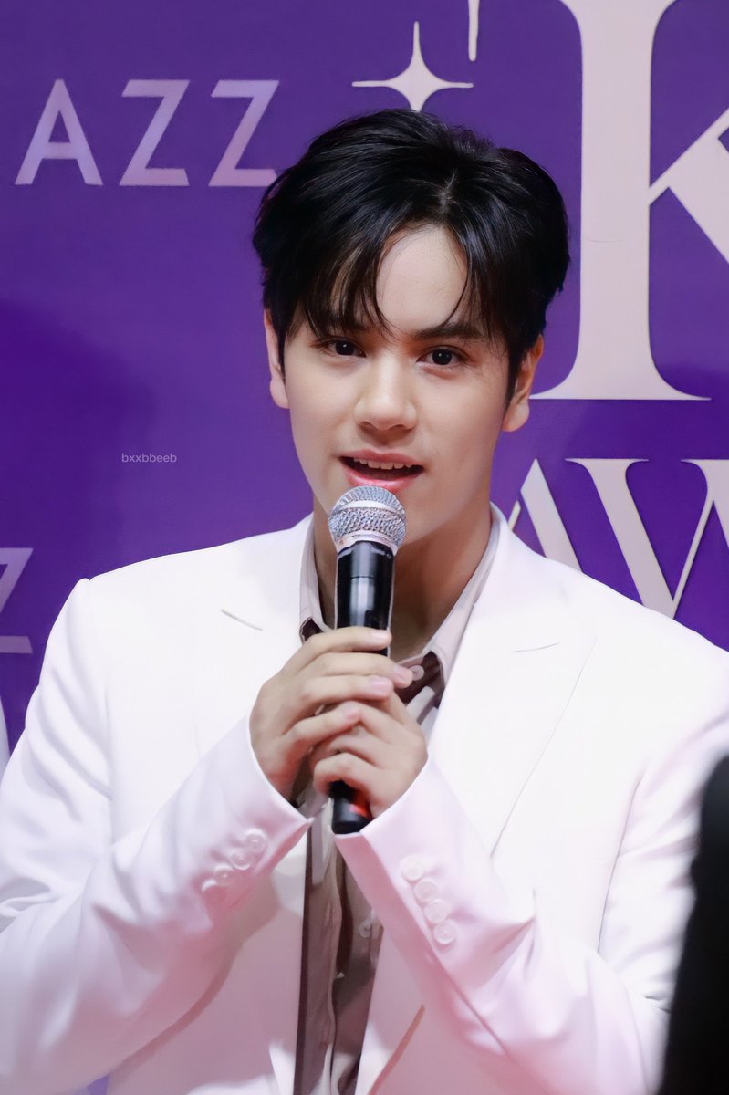 คิดถึงจังเลยยยยยย 😘

#KAZZAWARDS2022 
#mynameisnanon