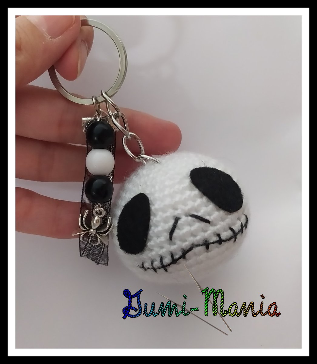 Gumis_mania's tweet photo. Llaverito de #Jacksqueleton en diferentes modalidades. Si te gusta me puedes pedir por aquí el tuyo.
.
#llavero #GuMi_MaNíA #gumis_manía #Gumi_manía #patronpropio #pesadillaantesdenavidad #TimBurton #keychain https://t.co/9KluSWz23F