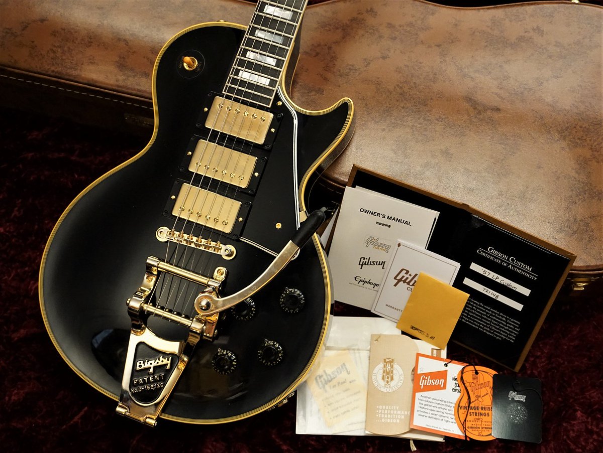 【新着入荷！】Gibson Custom Shop
1957 Les Paul Custom 3PU 'Black Beauty' with Bigsby VOS.
shop.kurosawagakki.com/items/2812769
#Gibson #LesPaul #BlackBeauty #LesPaulCustom #GClubTokyo