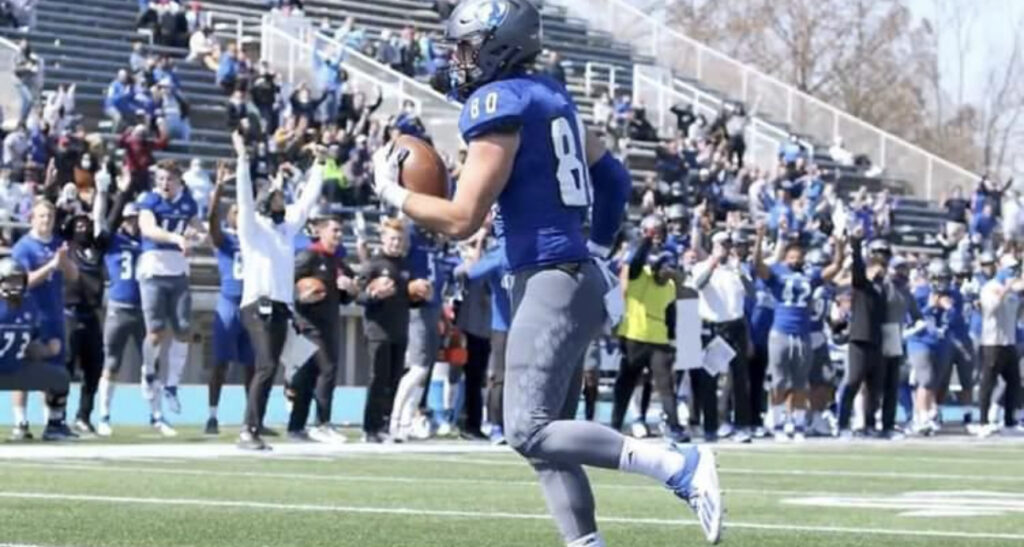 DraftDiamonds's tweet photo. 2023 Draft Prospect Interview: Jay Vallie, TE, Eastern Illinois University https://t.co/K6yNuOgMOe #NFL #NFLDraftNews https://t.co/KnWXZ0Vs8m