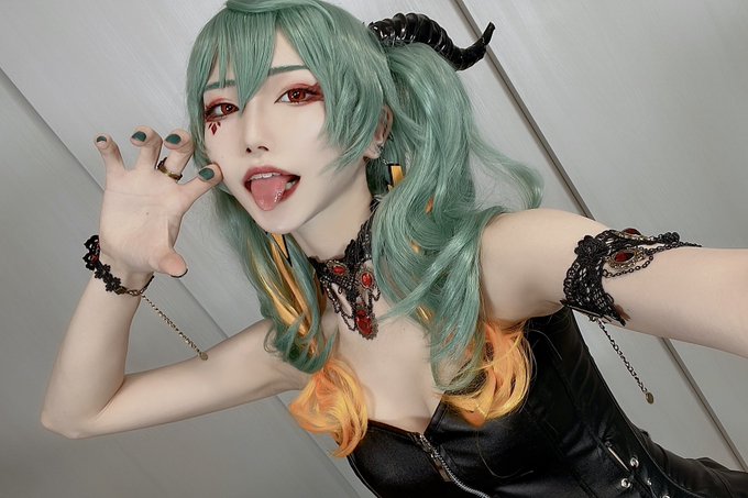 Twitterのコスプレ画像13