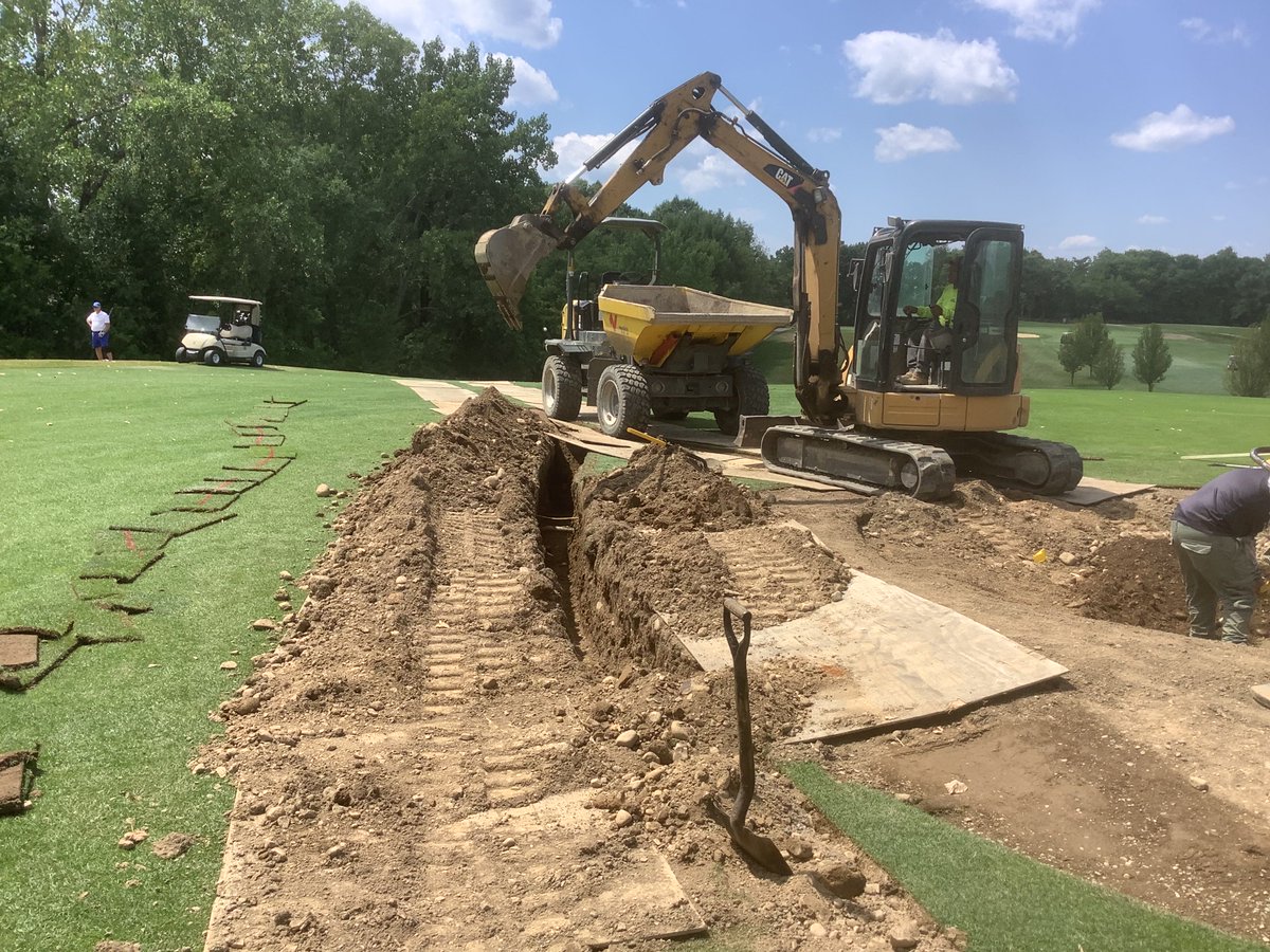 TurcoGolf's tweet photo. Making it drain at Frear Park Golf Course in Troy, NY. ⛳️🚫💦 #makeitdrain #drainage #drainagecontractor #drainageinstallation #drainagework https://t.co/nQqhixFi2z