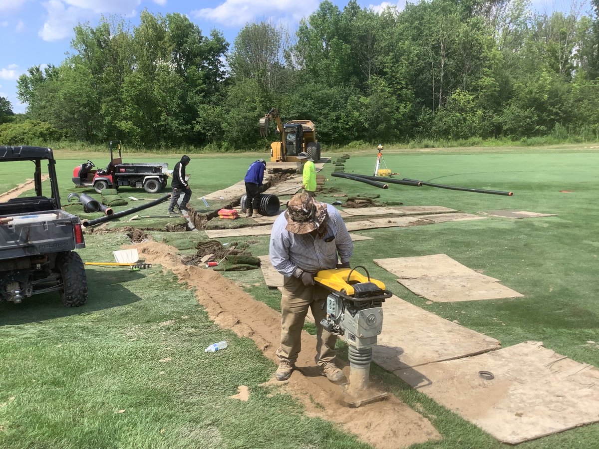 TurcoGolf's tweet photo. Making it drain at Frear Park Golf Course in Troy, NY. ⛳️🚫💦 #makeitdrain #drainage #drainagecontractor #drainageinstallation #drainagework https://t.co/nQqhixFi2z