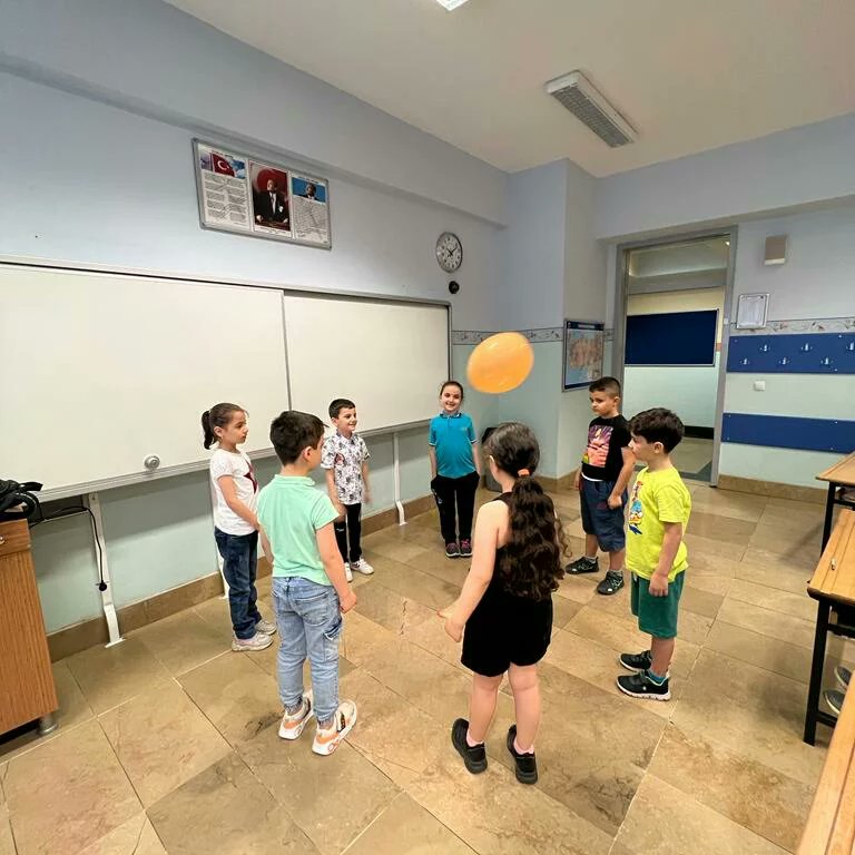 Piktes kapsamında yabancı uyruklu öğrencilerimize yönelik Okulumuzda açılan Yaz okulu Türkçe öğretimi kursu başladı. Kayıtlar devam ediyor.