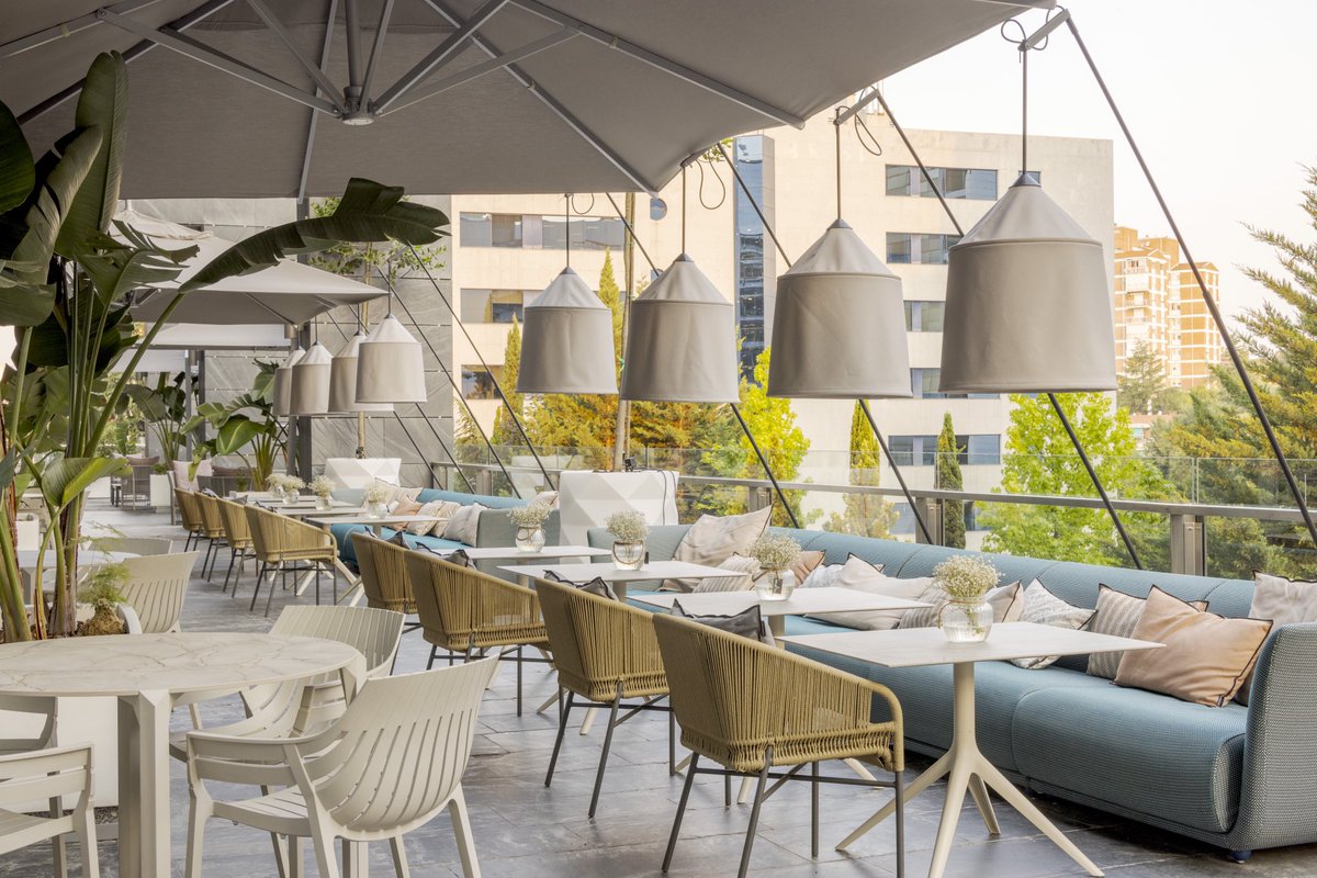 ILUNIONHotels's tweet photo. 🏝También hay oasis en Madrid🏝 ¿Aún no conoces nuestra nueva terraza en ILUNION Atrium? 
#madrid #hotelescontodosincluidos #ilunionhotels https://t.co/Huao4yQDne