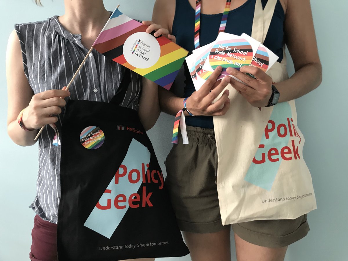 Marching at Berlin's Christopher Street Day Parade this Saturday? Fill out this form and pick up your own parade kit from the Hertie School Pride Network on campus on 23 July! ➡️ forms.gle/nuKFc97CBGto6c…

Have a great time, everyone, and stay hydrated! 🏳️‍⚧️🏳️‍🌈🌞 #CSDBerlin