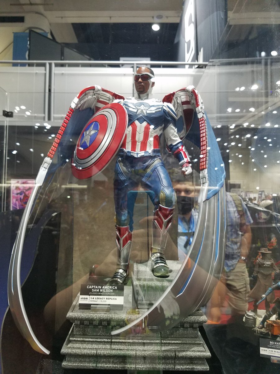 A #CaptainAmerica statue has been spotted at #SDCC. 

(via <a href="/TheGeekiary/">The Geekiary 🏳️‍🌈🏳️‍⚧️</a>) #SDCC2022