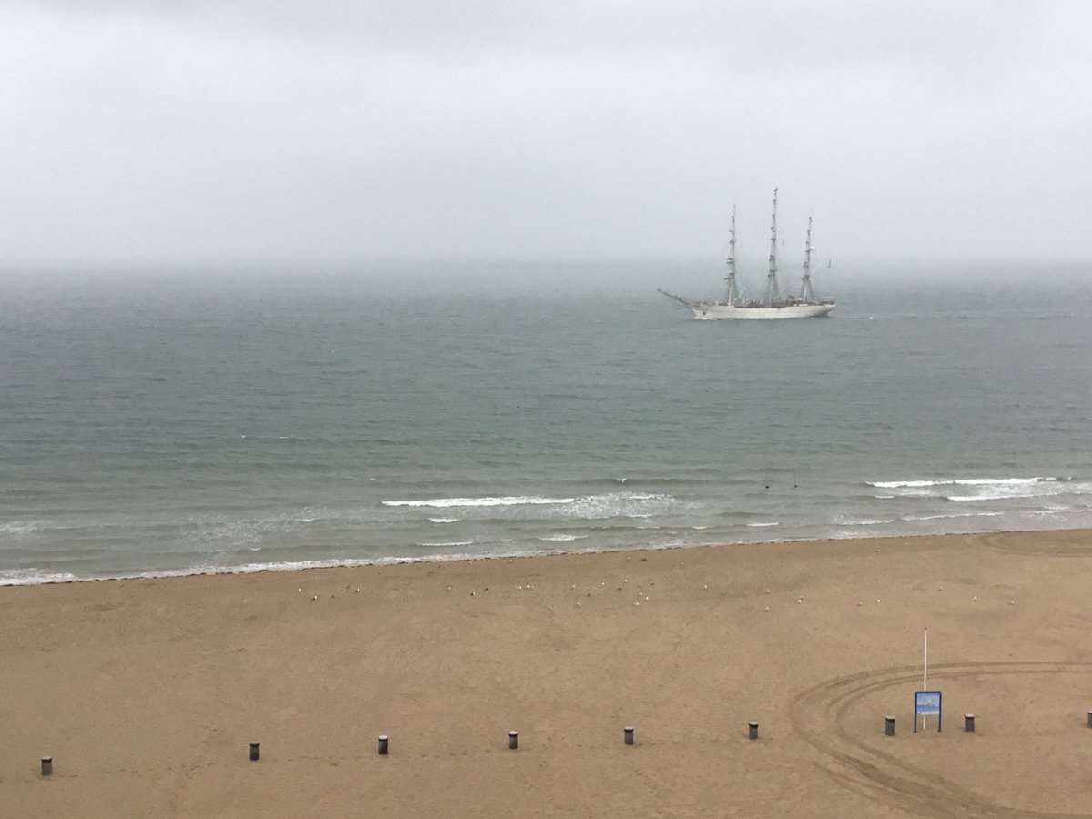 Een oude bekende vaart voorbij. De Shabab Oman 2, afgebouwd bij Damen in ⁦<a href="/gem_vlissingen/">Gemeente Vlissingen</a>⁩ , onderweg naar Antwerpen.
