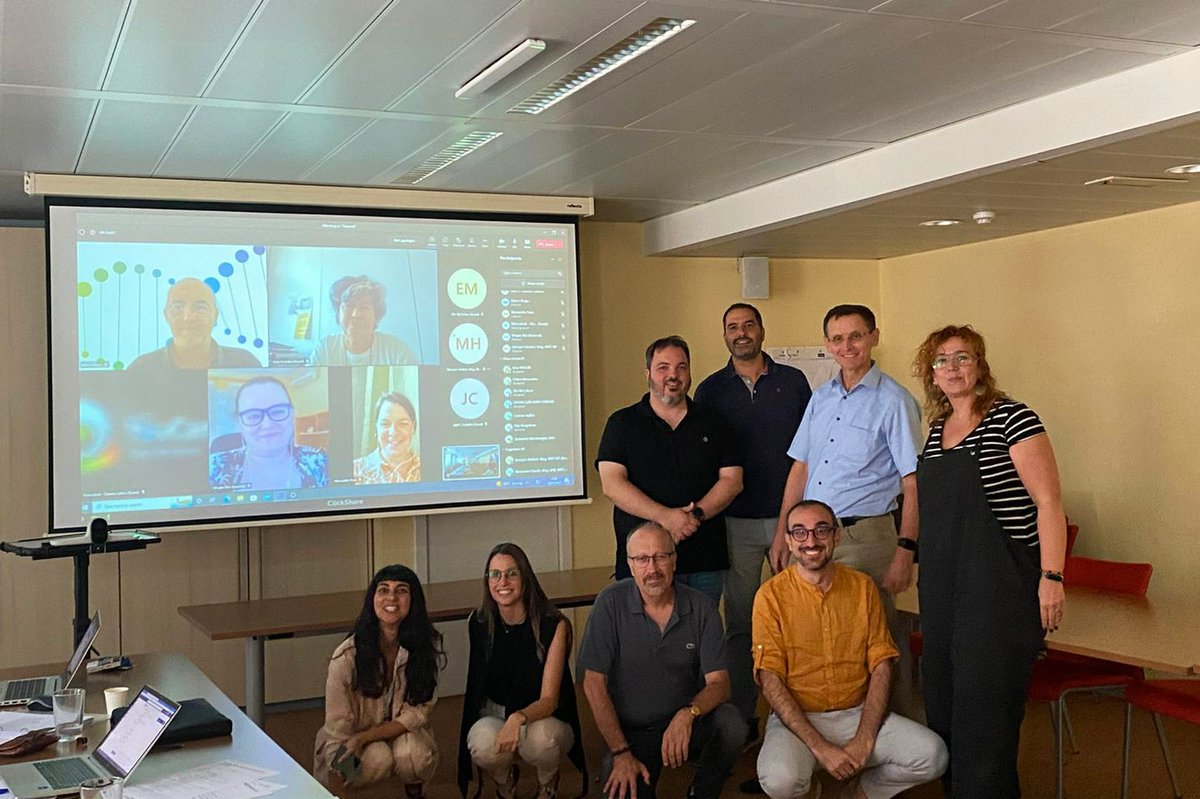 CulEmprendedora's tweet photo. 📣#Etrecomp4transition nueva aventura de #ceuniversidad 
5️⃣ países 🇦🇹🇧🇪🇪🇸🇹🇷🇮🇹 
1️⃣5️⃣ socios
Convocatoria🔝de #Erasmus+ 
#E4T uno de los 2️⃣0️⃣ seleccionados de + de 3️⃣0️⃣0️⃣
Objetivo: transición verde ♻️ y digital 💻fomentando cultura emprendedora @Junta_Economia con @emprendecise https://t.co/Zz2KXl7LpU
