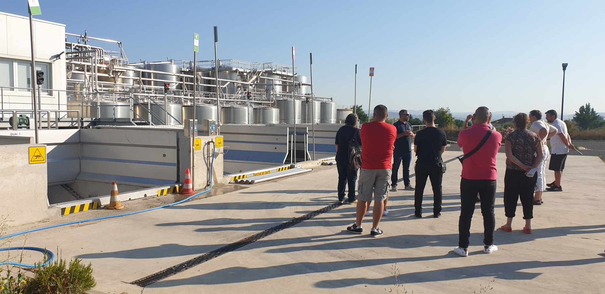 ferreFred's tweet photo. Préparer les vendanges, c'est aussi recruter pour les caves ▶️ Job Dating cavistes, aujourd'hui, directement à la cave de #CazoulslesBéziers et @Poleemploi_oc #BéziersCapiscol🍇🍷
#viticulture #biterrois #recrutements https://t.co/4U4RUB9hWQ