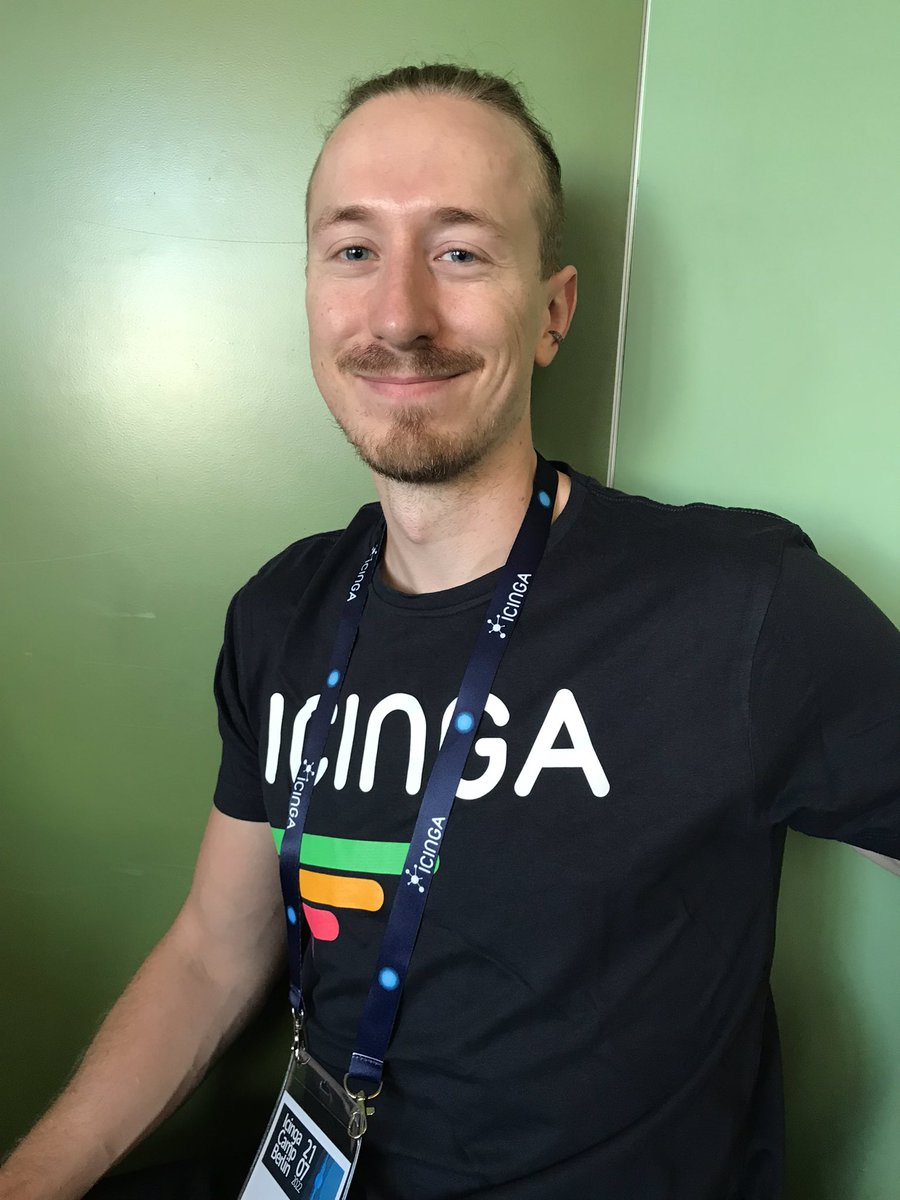 sekadda's tweet photo. Dank gratis Merch ist der Tag meines Kollegen @Schillilex gerettet 🤣 danke #IcingaCamp https://t.co/LEpi6CsVoc