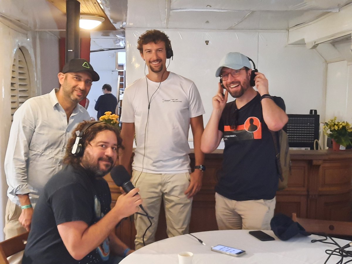 ▶️ ON AIR @G4sp4rD <a href="/jmpailhon/">Jean-Michel Pailhon 🧢</a>  <a href="/Ledger/">Ledger</a> pour une interview matinale sur <a href="/NFTmorning/">NFT MORNING is back! ☕👾</a>  en public ! #NFTs R Dead ?
@RemPeretz <a href="/johnkarp/">John Karp - @NFCsummit mode until June 4/6</a>