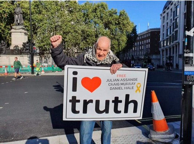 ChiefSharp's tweet photo. Good Journey Eric Levy, a human rights &amp; freedom activist who inspired many around the world, passed away at the age 93.
Unfortunately, he could not witness the freedom of Assange.
RIP Eric. https://t.co/4w16ln83X6