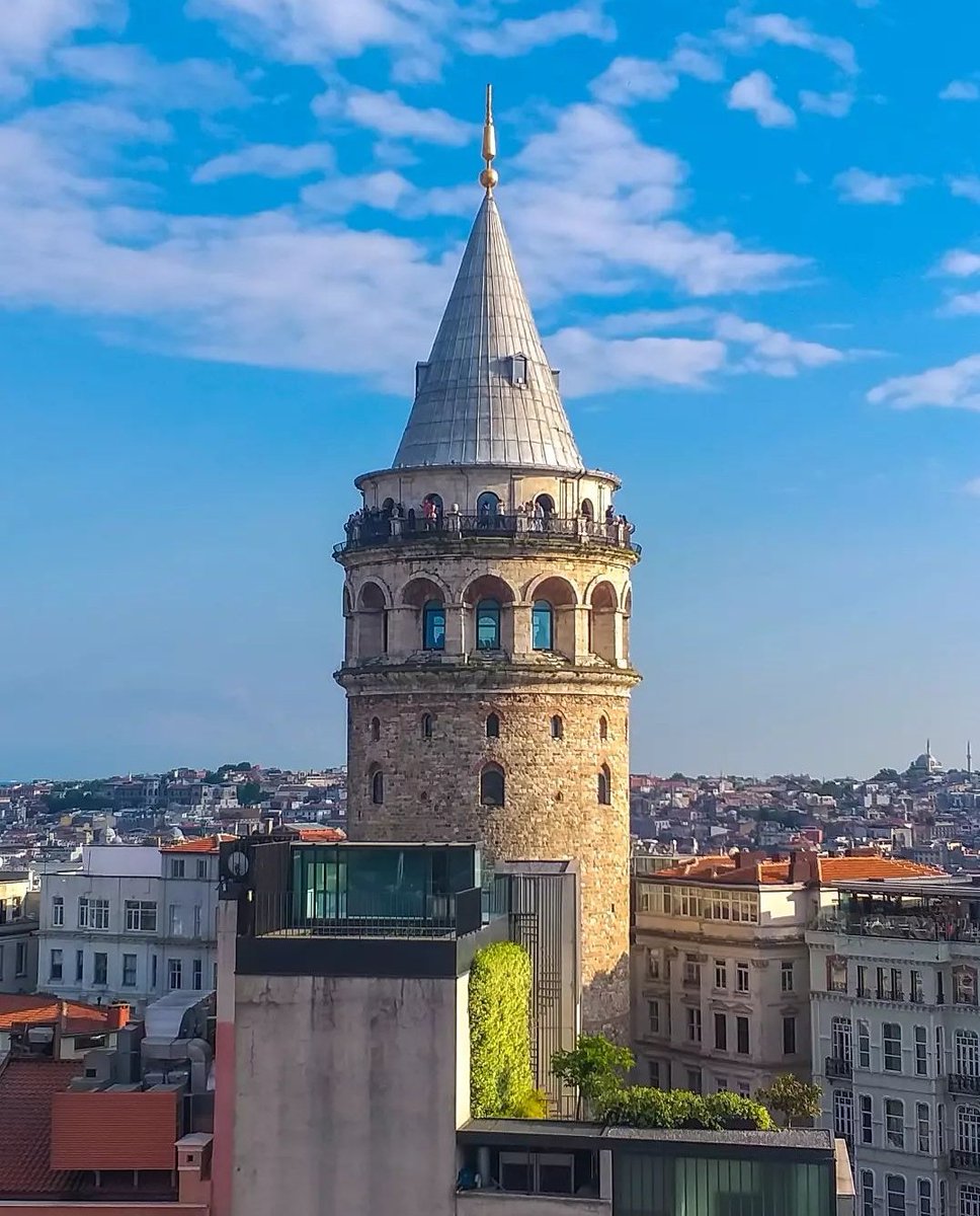 Gününüz güzel olsuun💙
•
#galatakulesi