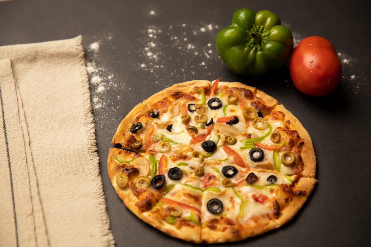 hikitchenksa's tweet photo. فطرت ولا لسه ؟ 👀
الحين صار وقت تطلب ونحن جاهزون لخدمتك
الرياض - حى الندى طريق عثمان بن عفان🤳🏼
#هاي_كيتشن #hikitchenksa
#فطور #مطبق #الرياض 
https://t.co/Y1nWD1Hv4o https://t.co/nnRaoouaoK