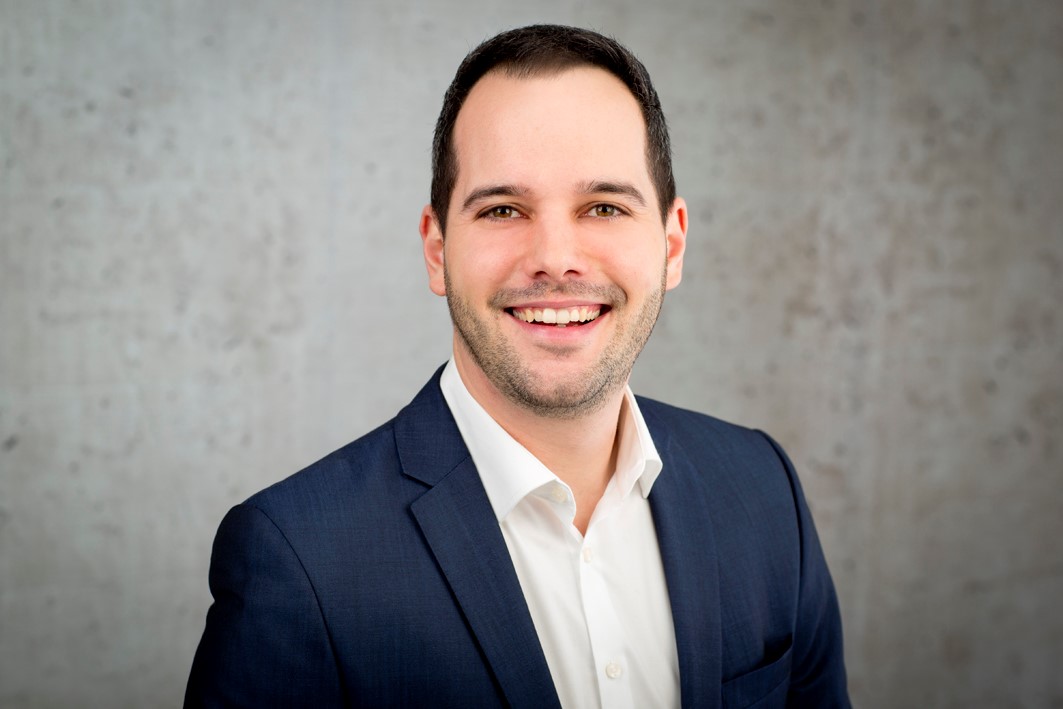 Timm Kauhausen ist neuer Pressesprecher der #ADD #RLP. Er hat die Leitung der Presse- und Öffentlichkeitsarbeit übernommen und folgt damit auf Miriam Lange, die sich behördenintern einer neuen Aufgabe stellt.
Herzlich Willkommen im Team!
ℹ️ s.rlp.de/MmtWc