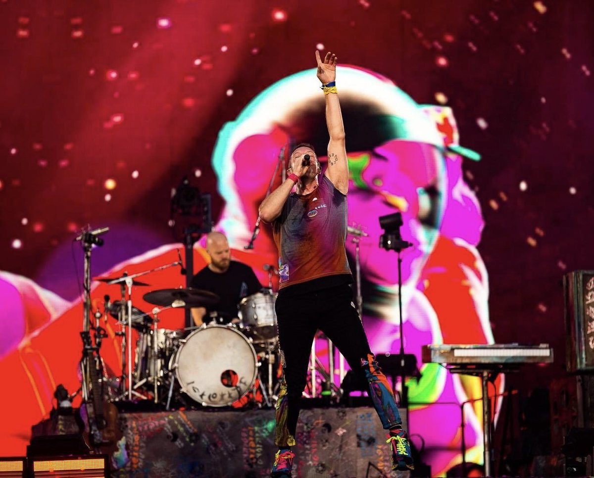 ColdplayCorner's tweet photo. [Live Review]
@coldplay @ @StadeFrance, Saint-Denis, Paris, France (20.07.2022)
👉 https://t.co/JhHhToPrfK
Setlist - Photos - Roadie#42 Blog - Vidéos
N'oubliez pas que vous pouvez nous envoyer vos photos via : info@coldplaycorner.com
#ColdplayParis #CPCRSDF https://t.co/QOVWOotlit