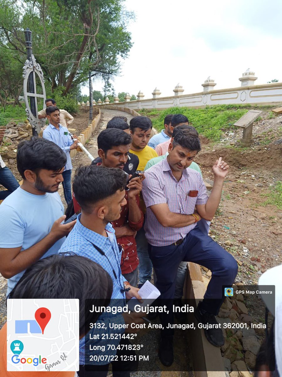 ZalaKunal3's tweet photo. #MissionAmritSarovar :- Jal Dharohar Sanrakshan Internship 
Location :-Nawabi Pond ,Junagadh 
Team Name:- Atmiya University 
1.Meeting with ULB of allocated site Mr. Alpesh Chavda
2.Carried out Preliminary Survey of Allocated Site and also Photography done
@AICTE_INDIA https://t.co/rTlOeRnD3K
