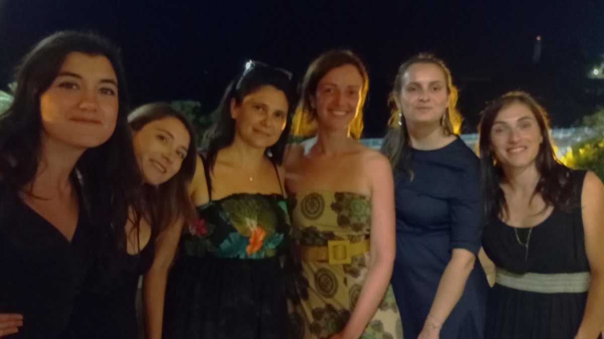 The #Neurolab was dressed up for the @NeuroEngSchool #socialnight! @SofiaCampi_ @AmyBellitto @mauracasadio @CamillaPierella @MaraCoduri @SerenaRicci20