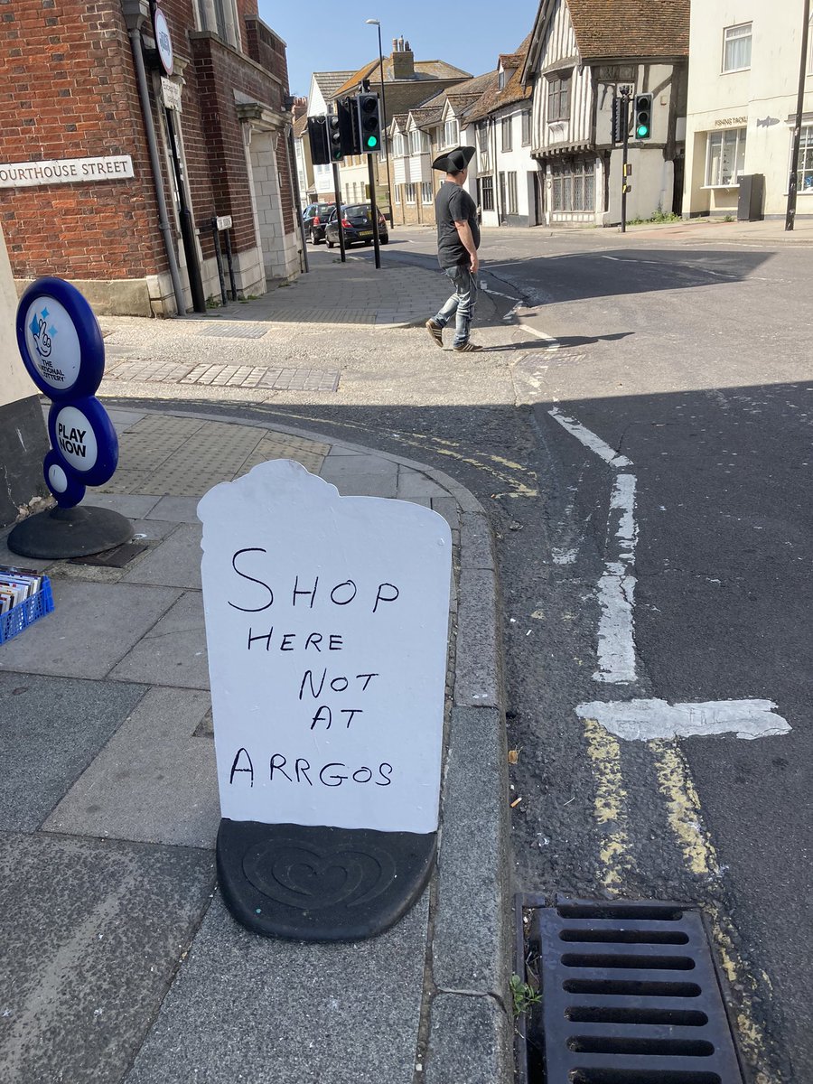 btfoshizzle's tweet photo. Today’s @ResonanceFM London Ear eschews the narrow confines of piracy in favour of broader engagement with a whole seafaring tradition and music from Peggy Lee to the Des Champ Orchestra. Starts at noon #radio #thewatersons #ingrogwetrust #touchedbythehandofgrog #seascape https://t.co/4yOlRFUoAm