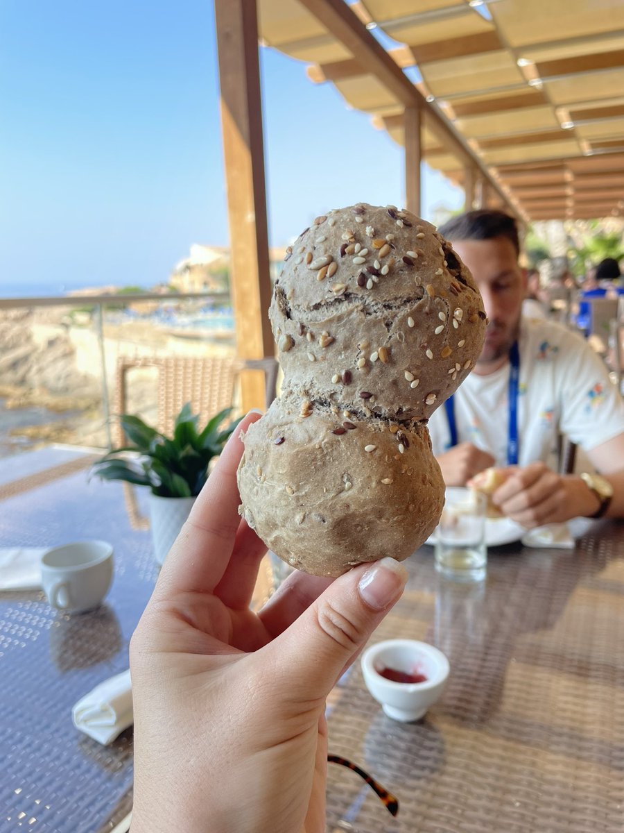 makiniemi's tweet image. I love the commitment to budding yeast at #EMBOrnaLocalization