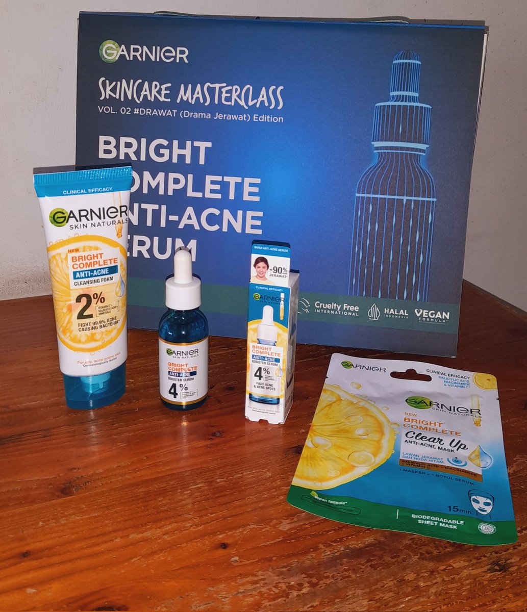 novitanatha's tweet photo. Seneng banget bisa ikutan Garnier Skincare MasterClass
Acaranya seru banget,bisa dapet banyak ilmu tentang DRAWAT &amp; bisa mengenal produk dari Garnier (Bright Complete Anti-Acne).
Thank you so much untuk keseruannya @GarnierID
#GarnierSkincareMasterclass 
#DRAWAT 
#SolusiDRAWAT https://t.co/Wpg6xl3DVR