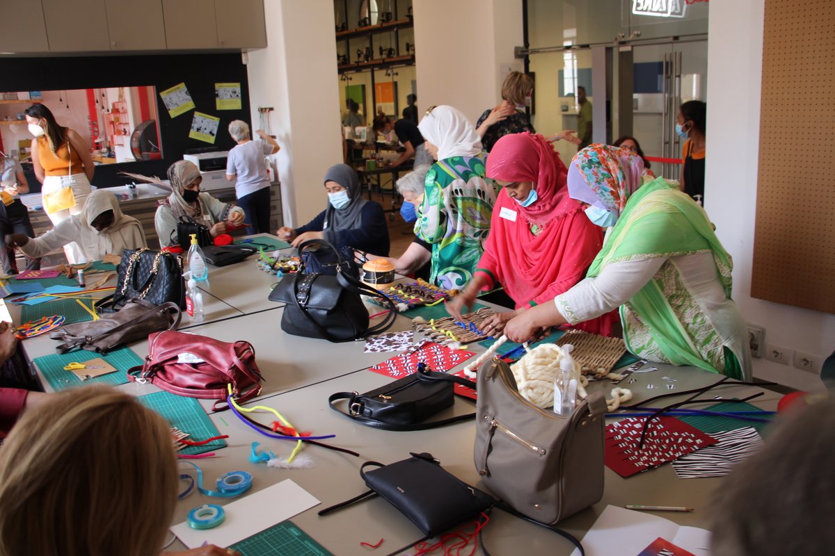 TinkeringEU's tweet photo. A lot is going on also @Museoscienza, where women from FiloMondo tinkered with #interweaving and created amazing artifacts exploring wires, textiles and fabrics #multiplierevents #tinkering #TinkeringEquity https://t.co/pXqAhvR4lA