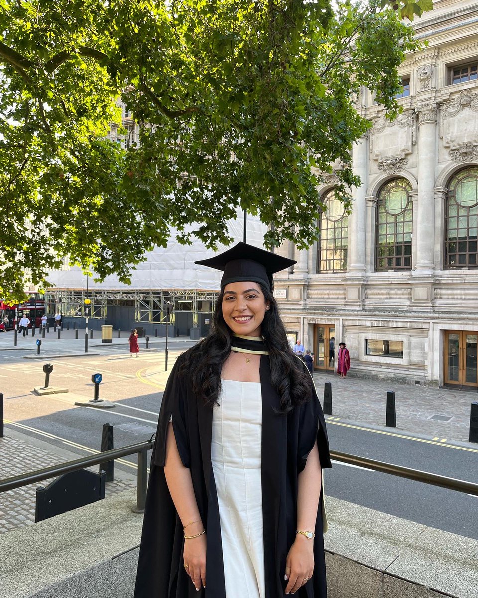 A pandemic, a heat wave and a whole lot of health economics later - SHE’S A MASTERS GRADUATE! 👩🏽‍🎓🫶🏼