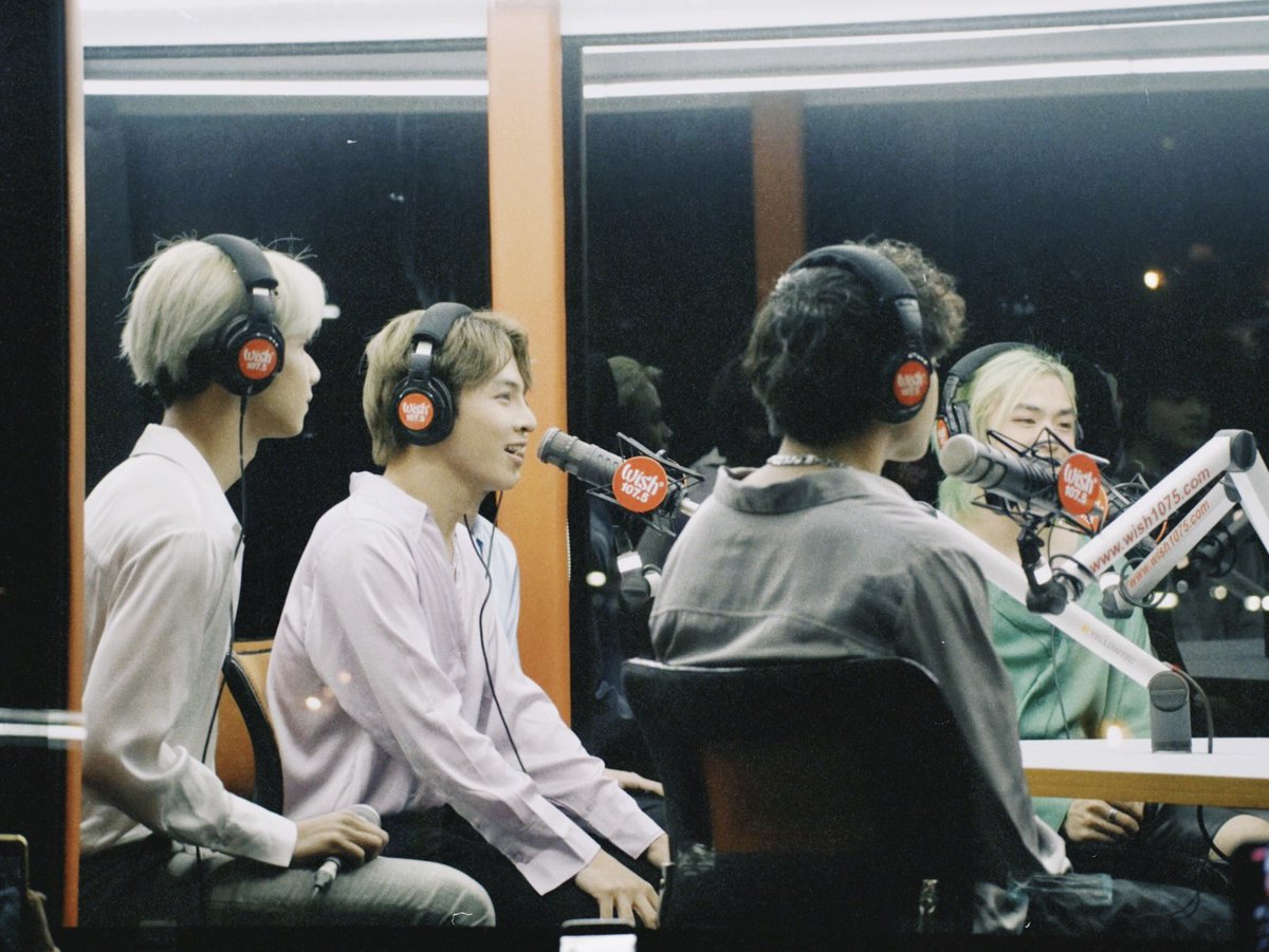 vxonofficial's tweet photo. Hey Vixies! Wishclusive performance for our second single, 'P.S. premieres tonight! Pero bago yan, here our some photos from our Wish Bus guesting last April!🫶

#VXON #VXON_PS #VXONPSonWishBus https://t.co/2djnkekaMh