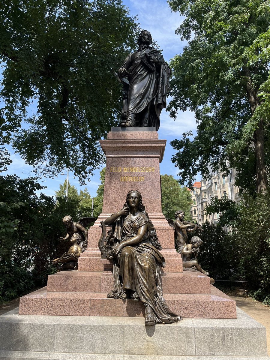 Biochem_Jim's tweet photo. Expressed my appreciation to a few musical heroes at St Thomas in Leipzig https://t.co/eDU1Yiu4Ah