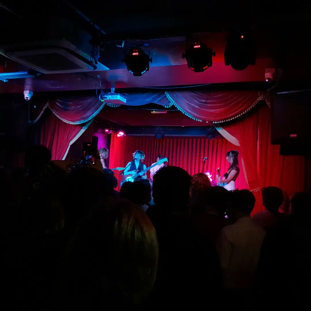 chunky66's tweet photo. super gig from Last Apollo, in The Workman's Main Room, last night.
review to follow, in The Goo,..
@_last_apollo_ @WorkmansDublin @theGOOdublin
#LastApollo #Workmans #WorkmansClub #Gig #Music #LiveMusic #Dublin #Ireland #TheGoo #thegoingoutoutguide #GigGuide #Review #gigreview https://t.co/owOCWGeHBQ