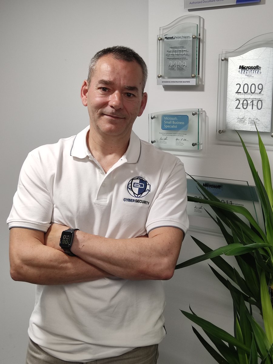 EuskoData_SA's tweet photo. 👌 ¿Os gusta nuestro nuevo polo personalizado?
😉 ¡Llevamos lejos nuestra marca #EDSecurity!
#cybersecurityeuskodata #cybersecuritysolutions #marca #soluciones #teayudamos https://t.co/ccGJXEWvww