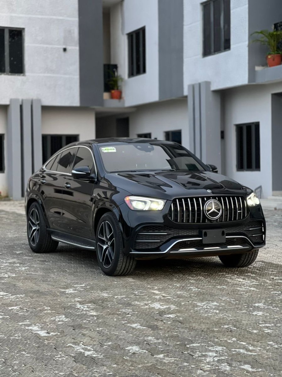 Pamilerin's tweet photo. A car that does it all 🥰 https://t.co/HgORtXJkxL