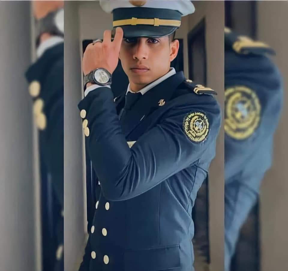 اللي ميعرفش ده مين
سامح سيد، شاب مصري، من محافظة الفيوم، بيدرس في  الأردن في الكلية البحرية، وهو مفقود في المحيط الهندي من 6 أيام تقريبًا، على مركب سوري،
 آخر رسايل من سامح لأصدقائه وأهله إن السفينة بها عطل "أتخرمت"، ولحد هذا الوقت أهله ميعرفوش عنه أي حاجة.