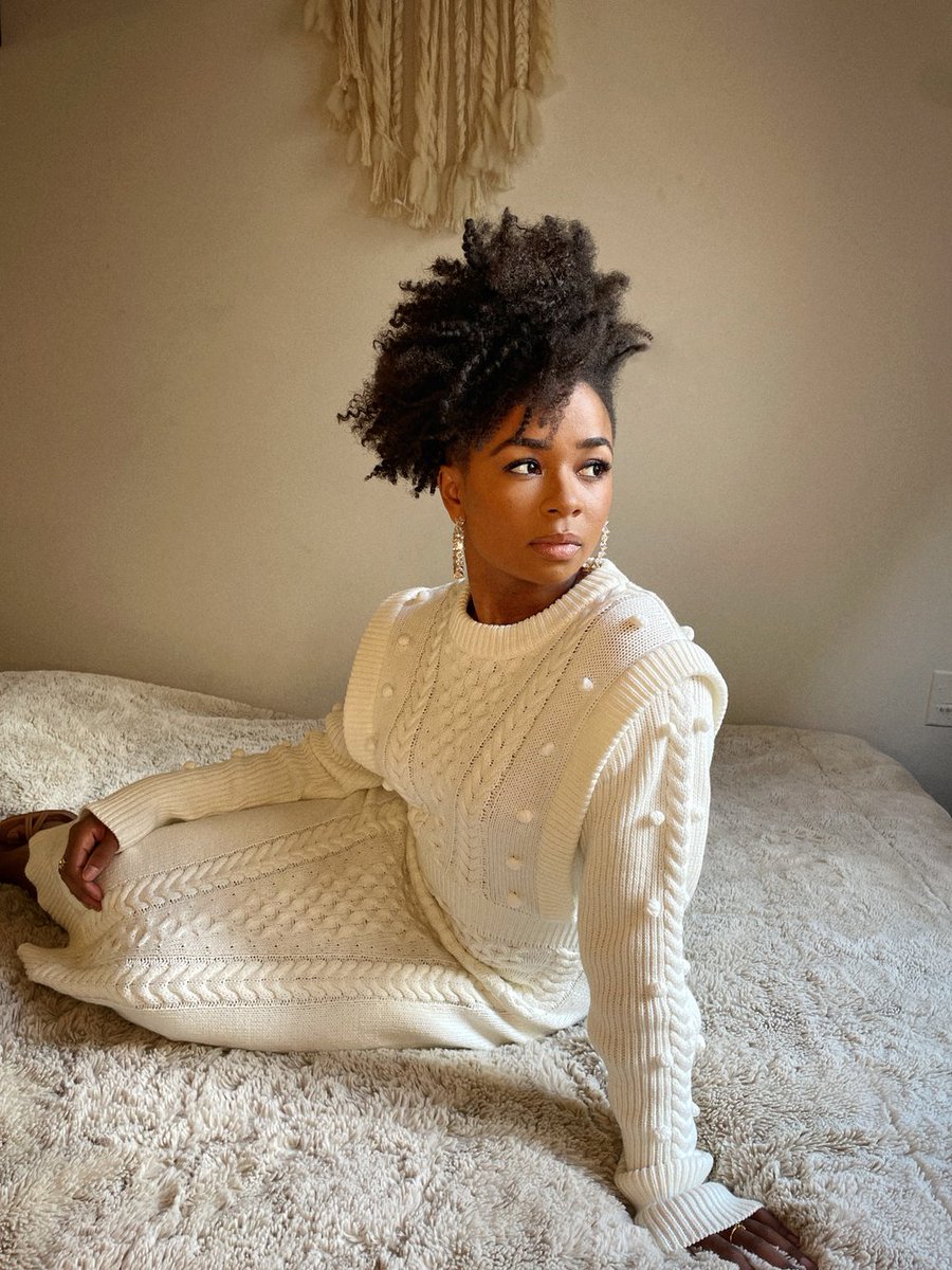 alloseriefr's tweet photo. 🏥 Alexis Floyd, que l'on a pu voir dans #InventingAnna ou #TheBoldType rejoint le casting de la saison 19 de #GreysAnatomy en tant que régulière.

L'actrice jouera Simone Griffin, une nouvelle résidente en chirurgie de 1ère année très performante, drôle et intelligente. https://t.co/ZyanuDcM9t