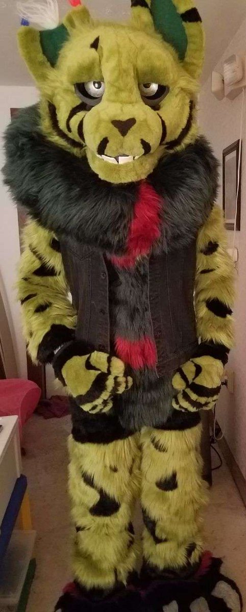 FursuitReview's tweet photo. New #fursuit review:
[YES] FluffTrap A.K.A Fluffy the Springtrap Themed Undead Rabbit by @QuesCostumes

Read it here:
https://t.co/gOkZsiSoeA https://t.co/oZ0diqQ2xs