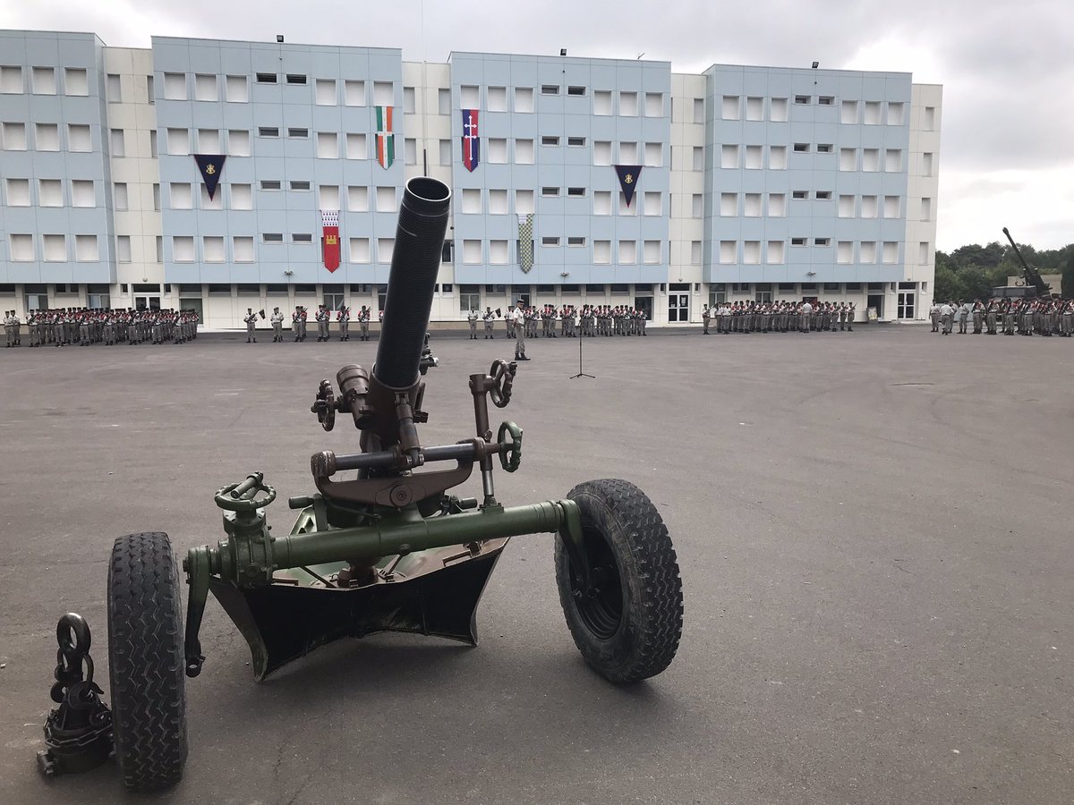 PSimonOF's tweet image. Jour de #passcom ce jeudi matin au 11e #régiment d’#artillerie de #marine, près de #Rennes @ouestfrance35 @AJDPresse @11e_RAMa @CDC_11eRAMa @9_BIMa_AdT @PatrikSteiger @defense_ouest @CEMAT_FR @armeedeterre