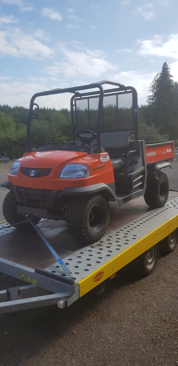 Loaded and ready!
Immaculate low hour Kubota RTV900 sold to a local golf club, out for delivery this morning, thanks for the continued business guys.
@tredegarparkgolfclub
#golfcoursemachinery
#turfcare
