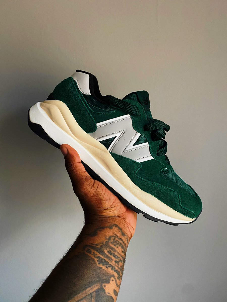 Zulu_Goku's tweet photo. NEW BALANCE 57/40 🟢 https://t.co/RznEJidBya